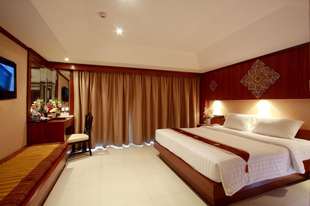 Rayaburi Hotel, Patong Екстер'єр фото