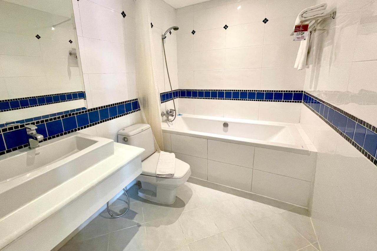 Rayaburi Hotel, Patong Екстер'єр фото